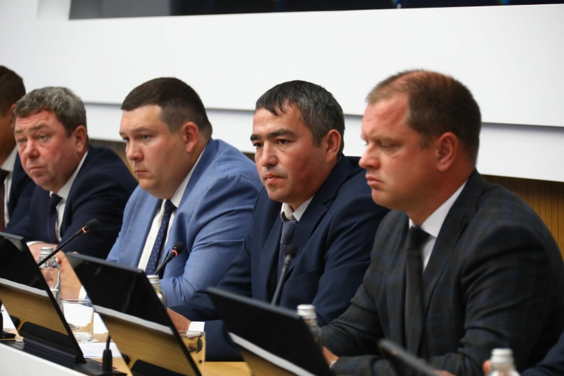 Директор ООО «Салаватское» рассказал об экологических и социальных инициативах в Абзелиловском районе Директор ООО «Салаватское» рассказал об экологических и социальных инициативах в Абзелиловском районе