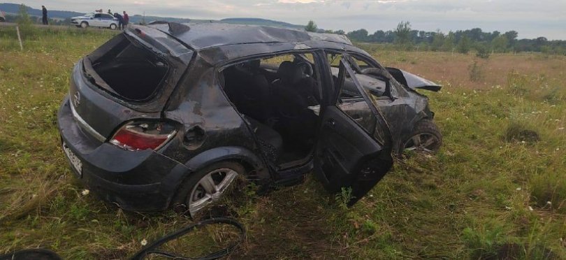 На трассе в Башкирии в ДТП погибли 16-летняя девочка и 18-летний парень На трассе в Башкирии в ДТП погибли 16-летняя девочка и 18-летний парень
