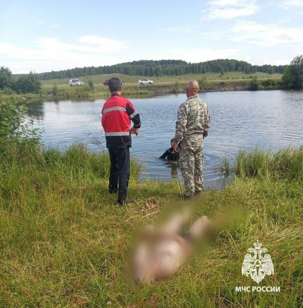 В Башкирии из воды достали тела троих мужчин В Башкирии из воды достали тела троих мужчин