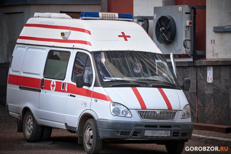В Уфе 39-летнего мужчину доставили в больницу после падения с лодки В Уфе 39-летнего мужчину доставили в больницу после падения с лодки