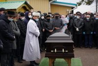 Появились фотографии с похорон мэра Уфы Ульфата Мустафина