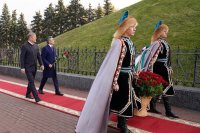 Радий Хабиров возложил цветы к памятникам Шайхзаде Бабичу и Салавату Юлаеву