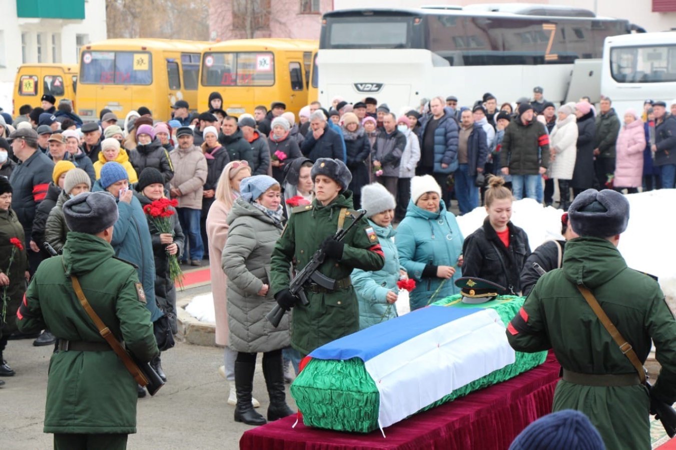 13 ноябрь 2019. Похороны в Салавате погибшего в Украине. Похороны солдата в Башкирии. Похороны в Салавате солдата.