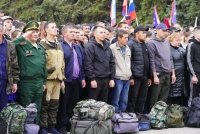 «Мы живем в непростые времена»: глава Башкирии опубликовал первые фотографии с проводов мобилизованных
