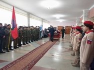 «Погиб как настоящий герой»: в Башкирии простились с подполковником Ленаром Еникеевым