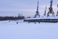 В Уфе спасатели не дали утонуть провалившемуся под лед 68-летнему рыбаку