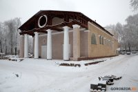 Горы плиток и торчащие трубы: как выглядит парк Нефтехимиков в Уфе в день обещанного открытия