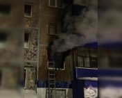 В Башкирии при пожаре в доме один человек пострадал и 13 спасено