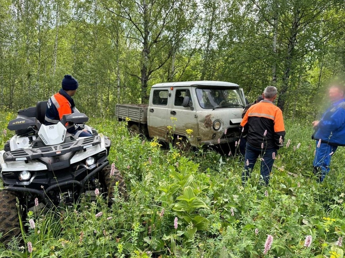 В Башкирии двое мужчин на сутки застряли в лесу из-за сломанного автомобиля