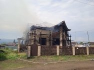 В Башкирии из-за удара молнии вспыхнул дом