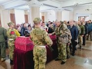 Остались жена и сын: в Уфе простились с младшим сержантом Русланом Валиевым