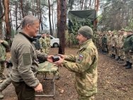 Радий Хабиров навестил бойцов полка «Башкортостан»