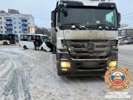 В Уфе автобус с 16 пассажирами попал в ДТП