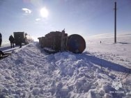 Бензовоз опрокинулся на трассе в Башкирии