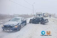 Три человека пострадали в массовом ДТП с грузовиком в Уфе