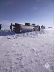 Бензовоз опрокинулся на трассе в Башкирии