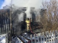 В Башкирии спасатели обнаружили на пепелище тело мужчины