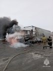 На трассе М-5 в Башкирии загорелась фура