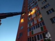 В Уфе из-за неосторожной готовки загорелась кухня в многоквартирном доме
