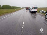 Четверо детей и трое взрослых пострадали в лобовом ДТП на трассе в Башкирии