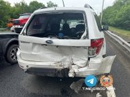 В Уфе водитель легковушки попал в больницу, влетев в стоящую машину