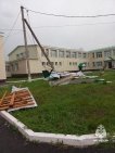 Сильный ветер в Башкирии сорвал крышу колледжа и школы