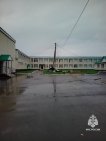 Сильный ветер в Башкирии сорвал крышу колледжа и школы