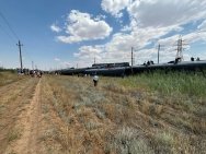 8 вагонов поезда Казань – Адлер сошли с рельсов из-за КамАЗа