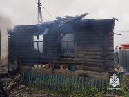 В Башкирии сгорел дом многодетной семьи
