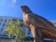 В Уфе появился памятник соколу-сапсану