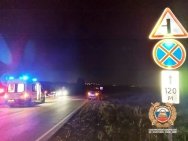 В Башкирии машина улетела в кювет и перевернулась, два человека погибли
