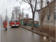 В Башкирии загорелся трехквартирный жилой дом