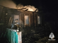 В Башкирии при пожаре в доме погибла 39-летняя женщина
