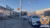 В Уфе автобус с 20 пассажирами врезался в электроопору