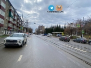 В Уфе под колеса внедорожника попал 10-летний школьник
