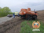 В Башкирии в страшной аварии с участием КамАЗа погибли два человека