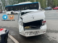 В Уфе в ДТП с участием автобуса пострадали две девочки
