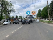 В Уфе в ДТП с двумя легковушками пострадал 20-летний парень