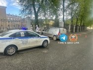 Пьяный уфимец без прав въехал в бетонный забор