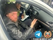 Пьяный уфимец без прав въехал в бетонный забор