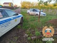 В Башкирии пьяная девушка без прав угнала машину у таксиста