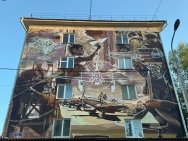 В Уфе к 80-летию Победы появились два новых граффити
