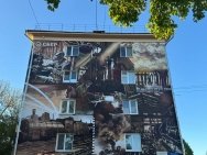 В Уфе к 80-летию Победы появились два новых граффити