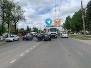 В Уфе в ДТП с двумя легковушками пострадал 20-летний парень