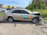 Два водителя пострадали в лобовой аварии в Уфе