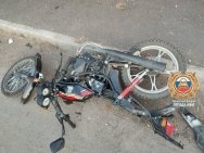В Уфе подросток на мопеде врезался в кирпичный забор и попал в больницу