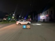 Автомобиль перевернулся в лобовом ДТП в Уфе