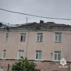 В двух районах Башкирии сильный ветер сорвал крыши домов