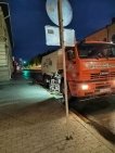 В Уфе сильный ветер повалил деревья
