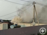 Под Уфой произошел пожар на складе резиновой крошки